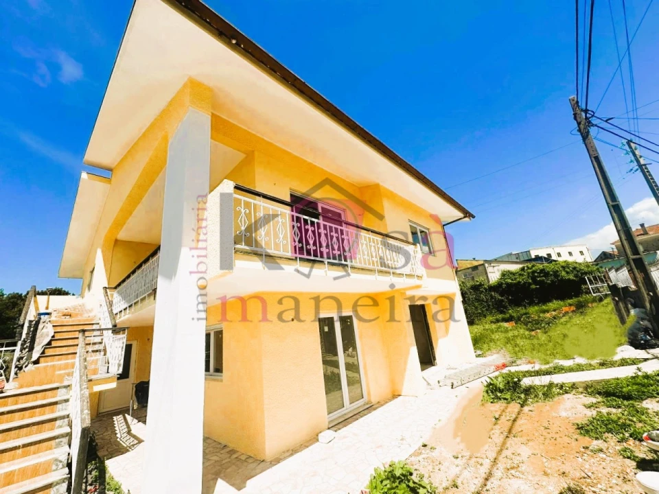 Moradia T3 para Venda em Santa Maria de Lamas Foto 1