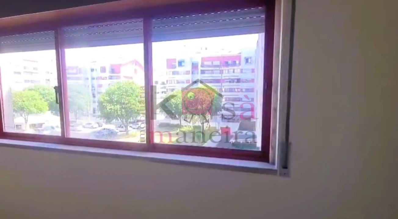 Apartamento T2 para Venda em Algueirão-Mem Martins Foto 8