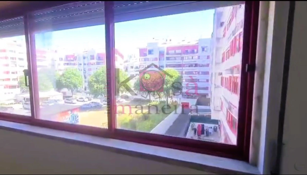 Apartamento T2 para Venda em Algueirão-Mem Martins Foto 9
