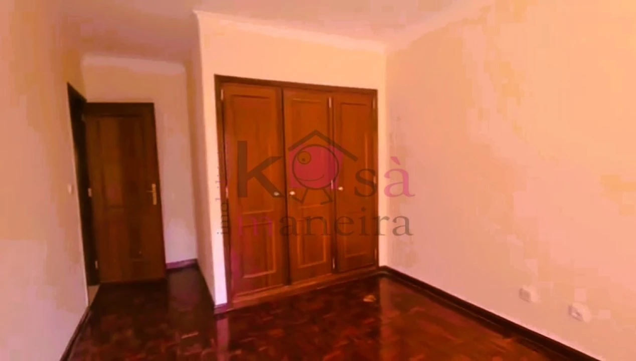 Apartamento T2 para Venda em Algueirão-Mem Martins Foto 17
