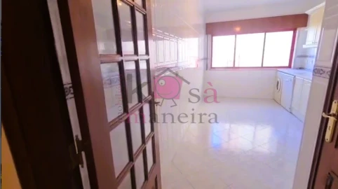 Apartamento T2 para Venda em Algueirão-Mem Martins