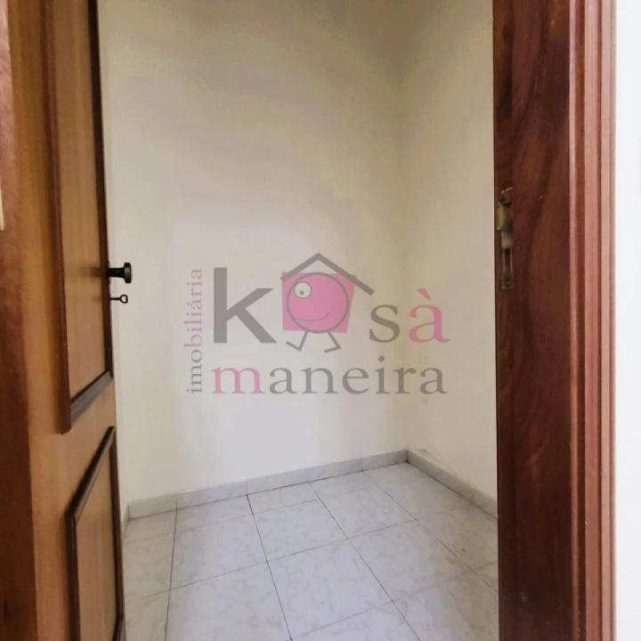 Loja para Venda em Cacém e São Marcos Foto 5