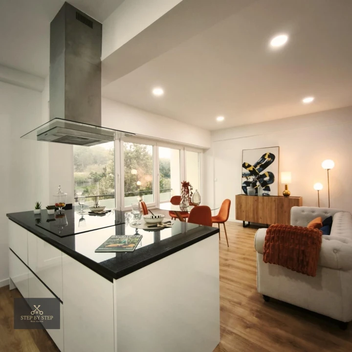 Apartamento T3 para Venda em Benfica Foto 2