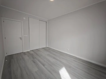 Apartamento T2 para Venda em Oeiras e São Julião da Barra, Paço de Arcos e Caxias