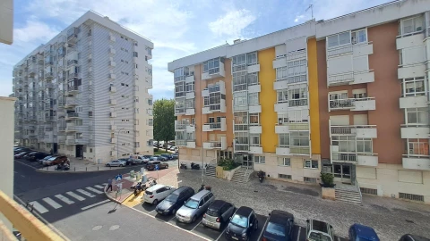 Apartamento T2 para Venda em Oeiras e São Julião da Barra, Paço de Arcos e Caxias