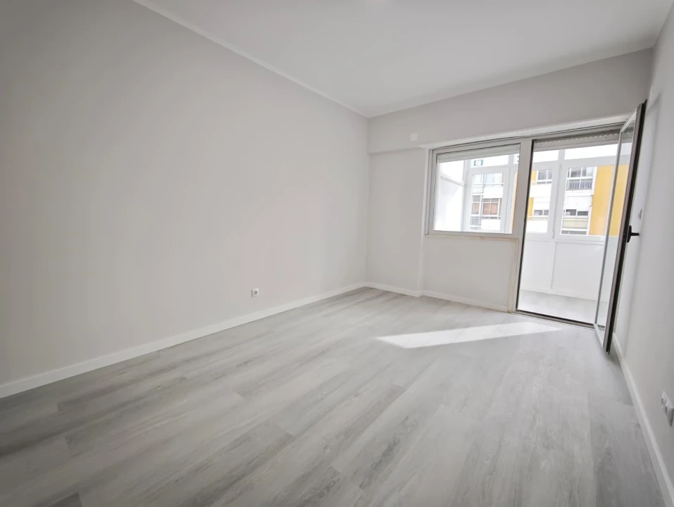 Apartamento T2 para Venda em Oeiras e São Julião da Barra, Paço de Arcos e Caxias Foto 13