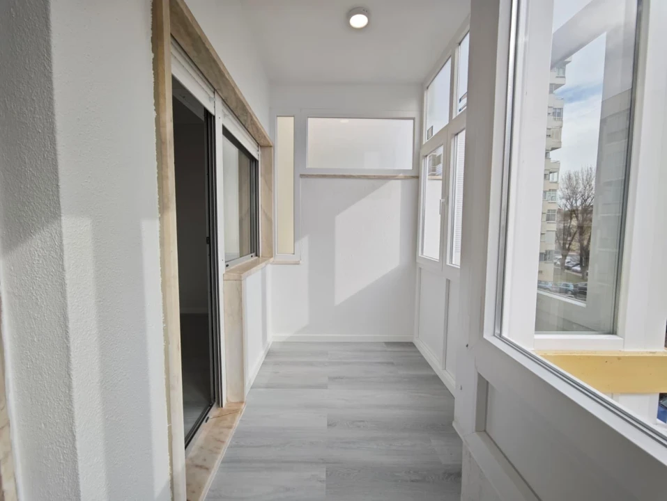Apartamento T2 para Venda em Oeiras e São Julião da Barra, Paço de Arcos e Caxias Foto 17