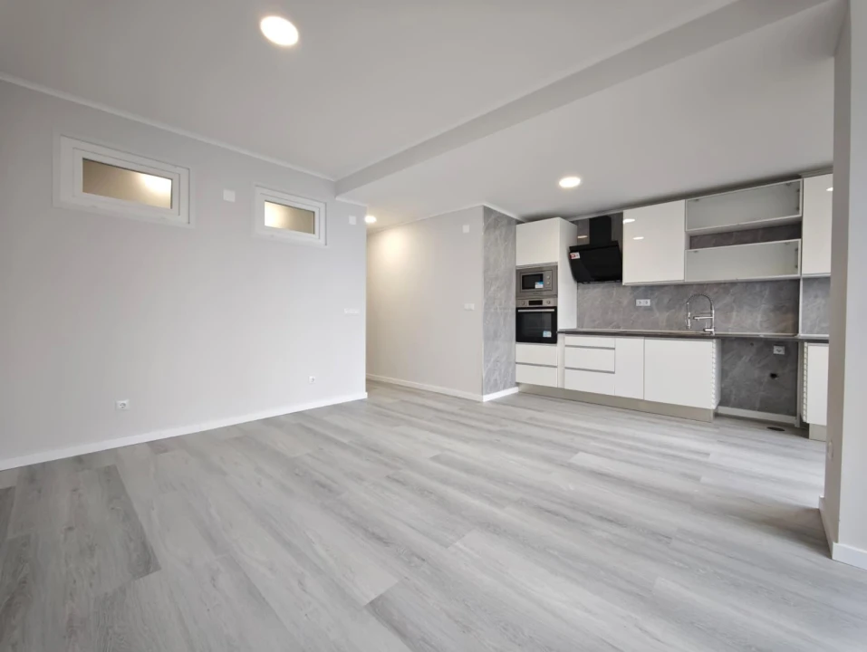 Apartamento T2 para Venda em Oeiras e São Julião da Barra, Paço de Arcos e Caxias Foto 3
