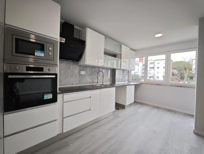 Apartamento T2 para Venda em Oeiras e São Julião da Barra, Paço de Arcos e Caxias Foto 5