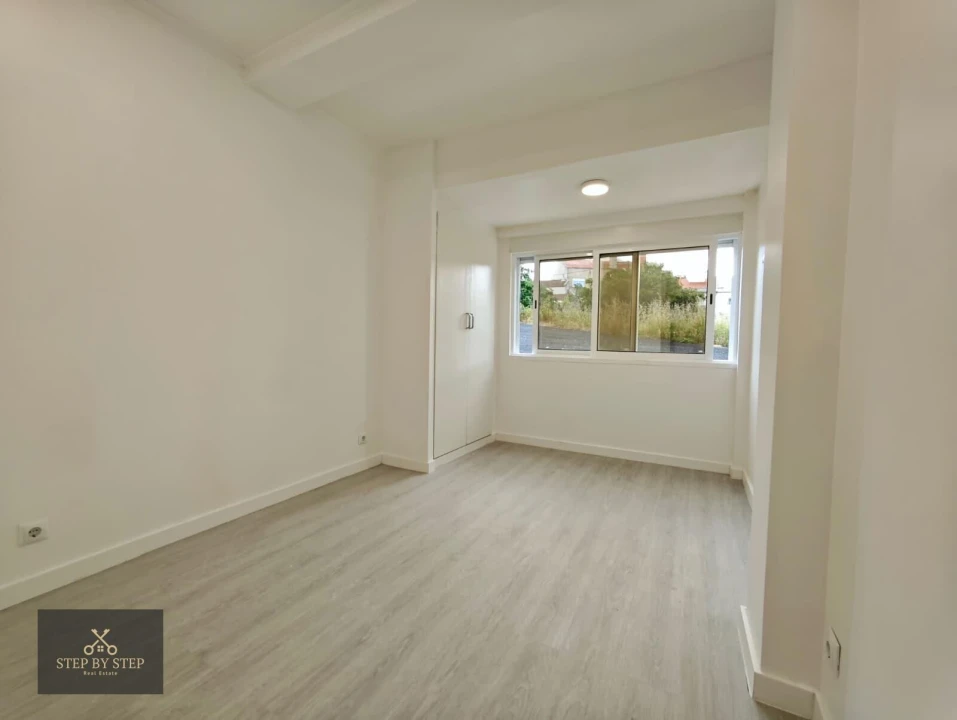 Apartamento T2 para Venda em Águas Livres Foto 24