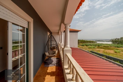 Moradia T5 para Venda em A dos Cunhados e Maceira