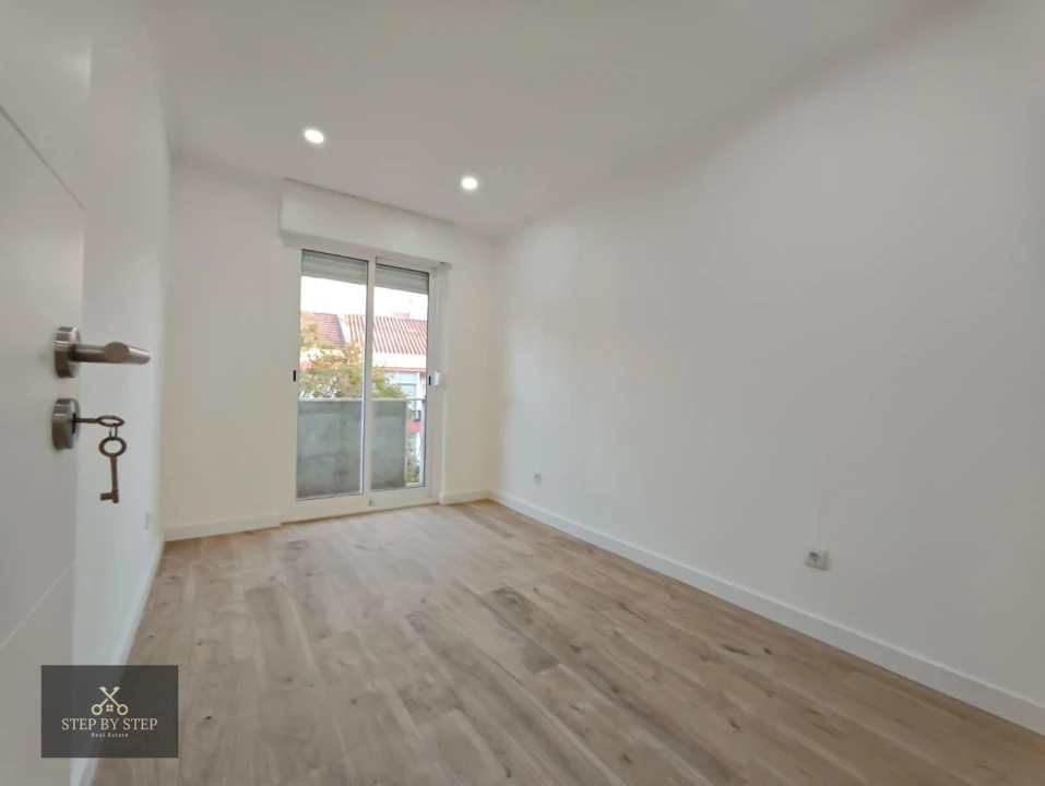 Apartamento T2 para Venda em Falagueira-Venda Nova Foto 18