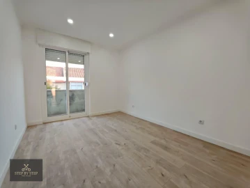 Apartamento T2 para Venda em Falagueira-Venda Nova