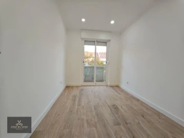 Apartamento T2 para Venda em Falagueira-Venda Nova