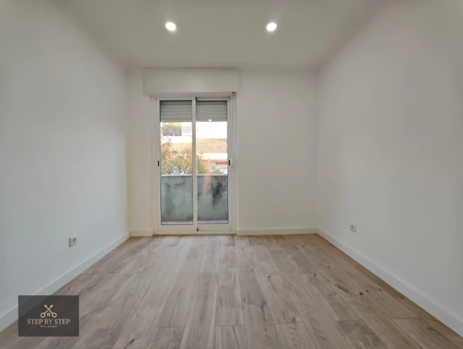 Apartamento T2 para Venda em Falagueira-Venda Nova Foto 14