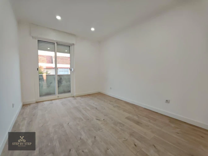 Apartamento T2 para Venda em Falagueira-Venda Nova Foto 15