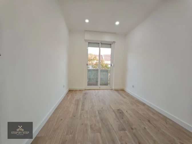 Apartamento T2 para Venda em Falagueira-Venda Nova Foto 16
