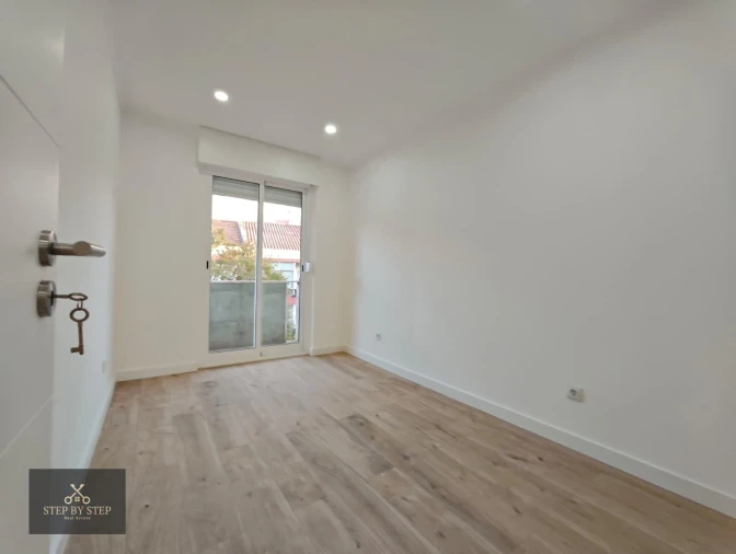 Apartamento T2 para Venda em Falagueira-Venda Nova Foto 18