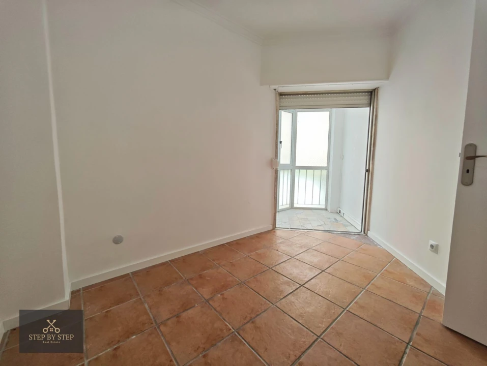 Apartamento T3 para Venda em Algueirão-Mem Martins Foto 17