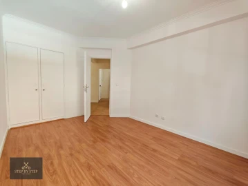 Apartamento T3 para Venda em Algueirão-Mem Martins
