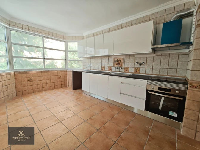 Apartamento T3 para Venda em Algueirão-Mem Martins Foto 2