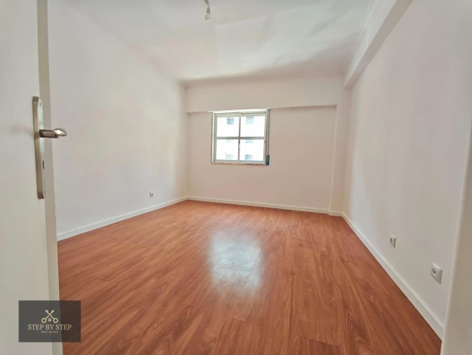 Apartamento T3 para Venda em Algueirão-Mem Martins Foto 9