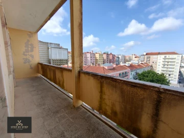 Apartamento T4 para Venda em Areeiro