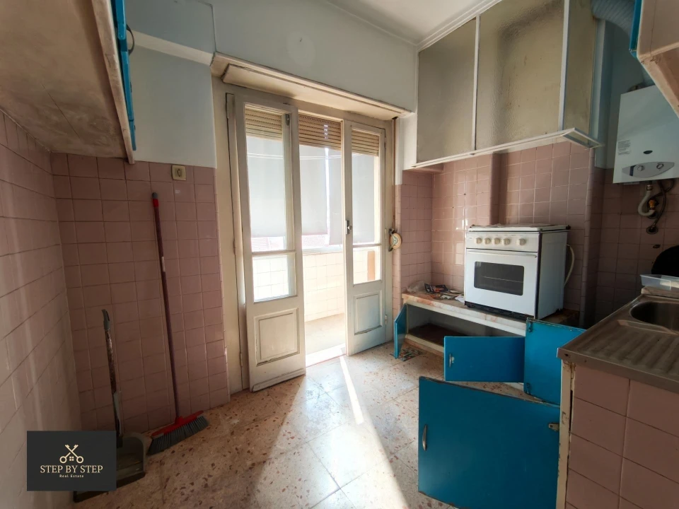 Apartamento T4 para Venda em Areeiro Foto 12