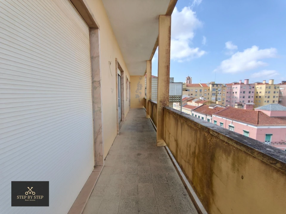 Apartamento T4 para Venda em Areeiro Foto 9