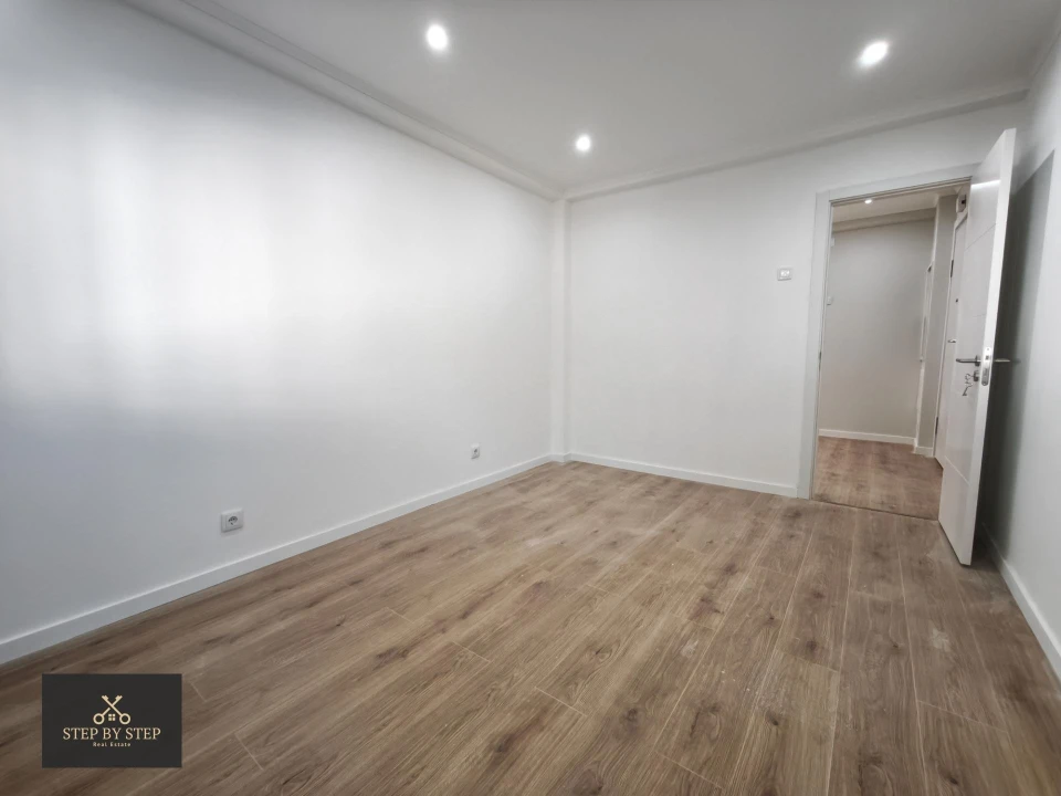 Apartamento T3 para Venda em Venteira Foto 33