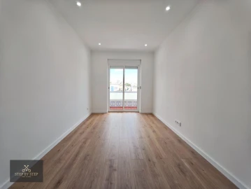 Apartamento T3 para Venda em Venteira