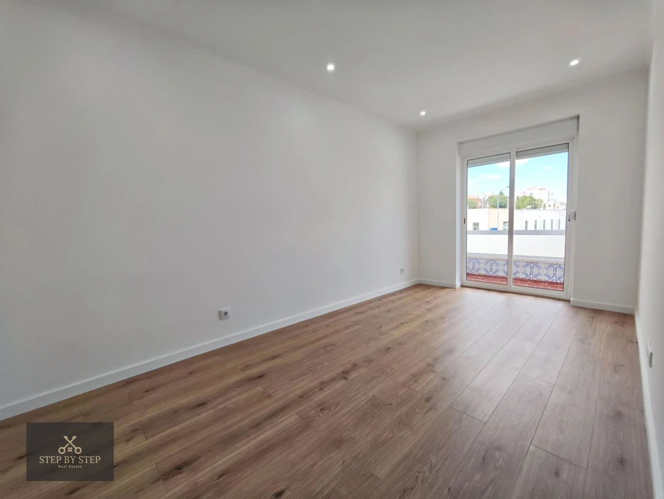 Apartamento T3 para Venda em Venteira Foto 19