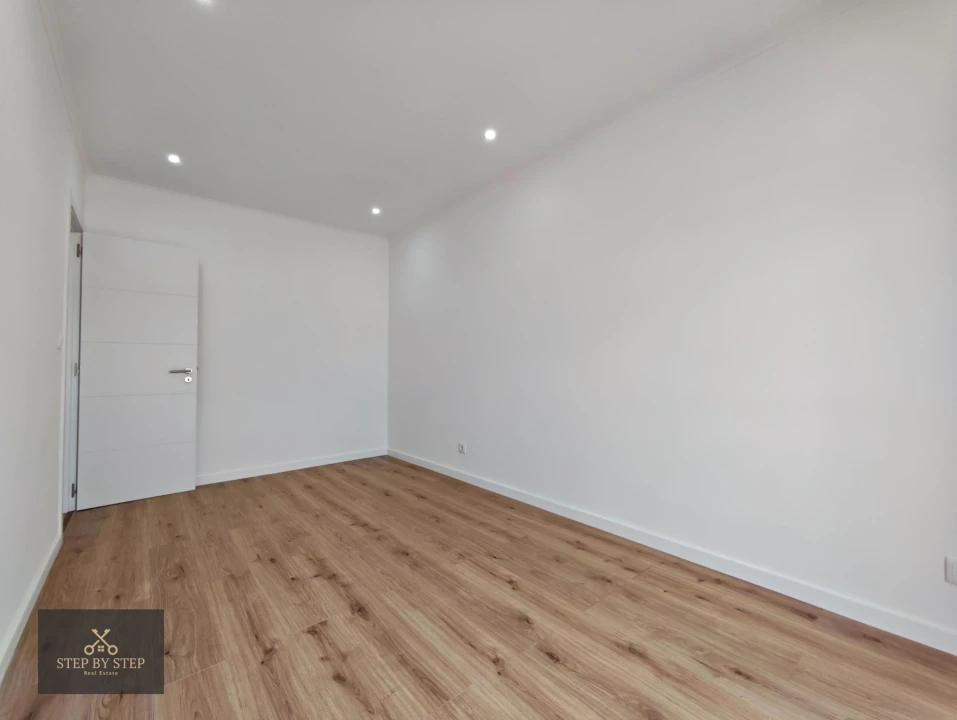 Apartamento T3 para Venda em Venteira Foto 22