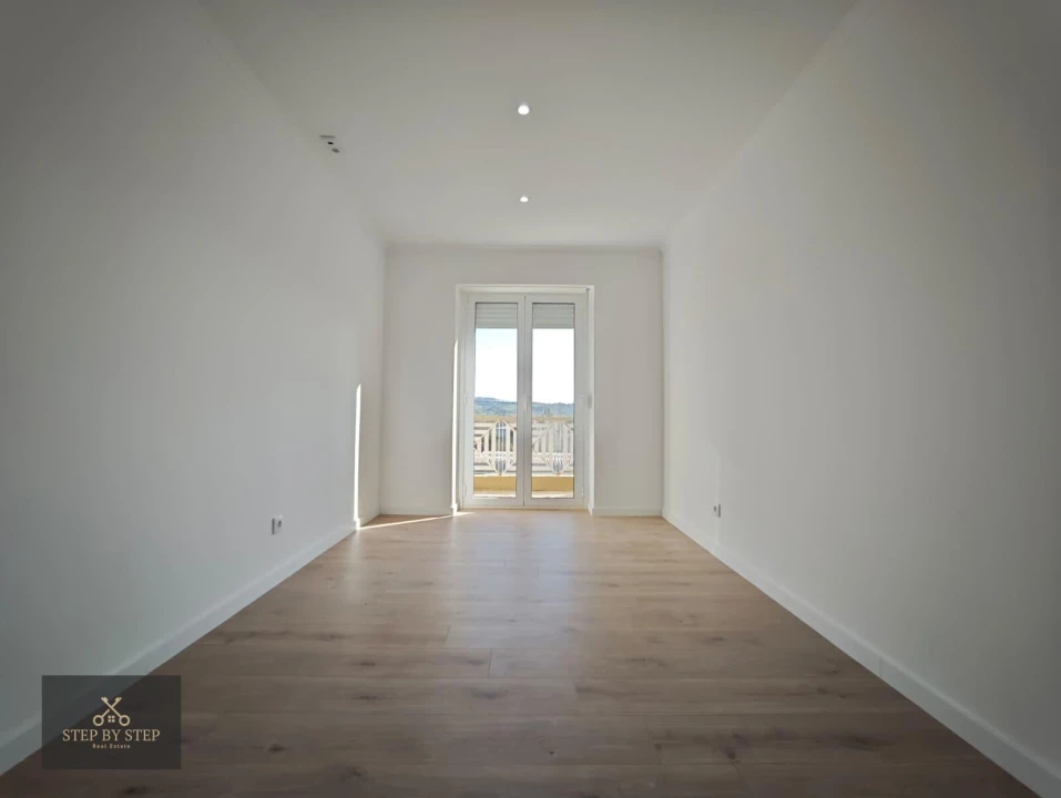 Apartamento T3 para Venda em Venteira Foto 32