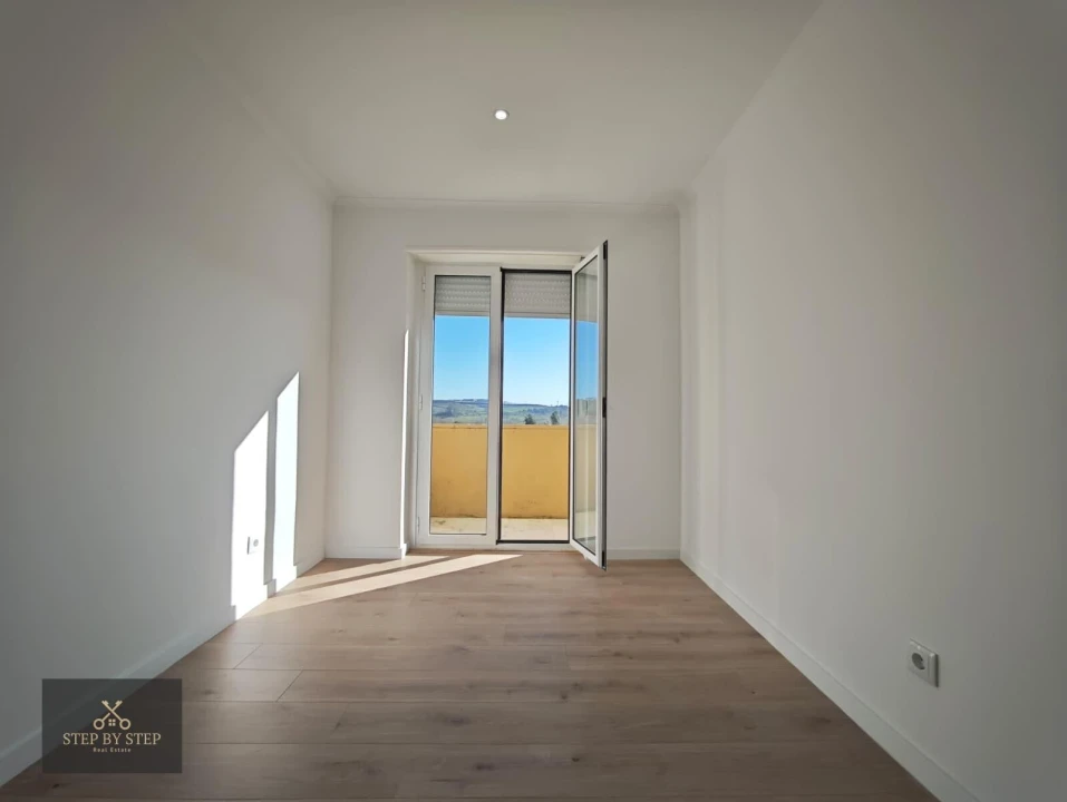 Apartamento T3 para Venda em Venteira Foto 4