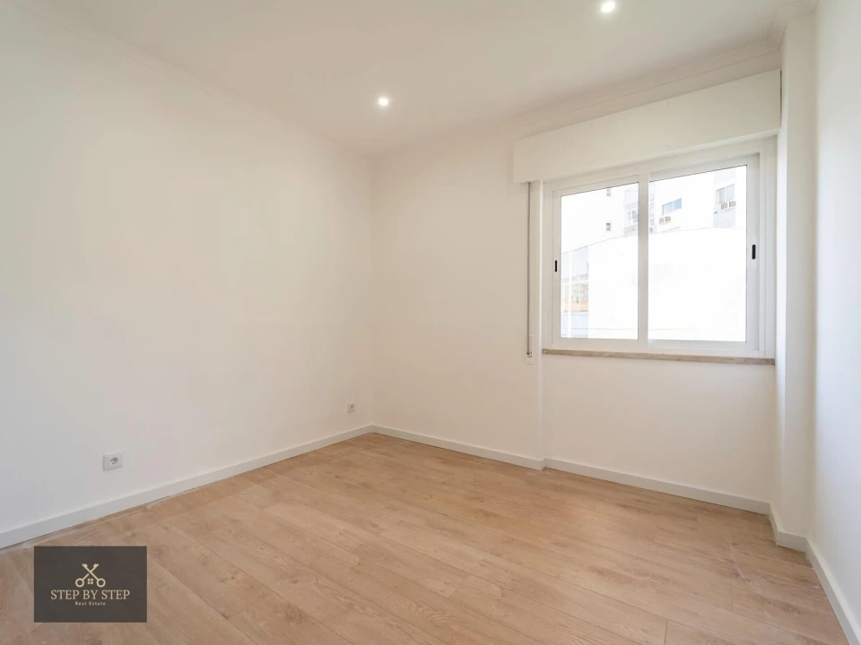 Apartamento T3 para Venda em Venteira Foto 6
