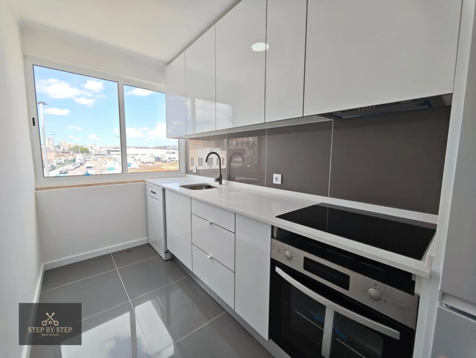 Apartamento T3 para Venda em Venteira Foto 8