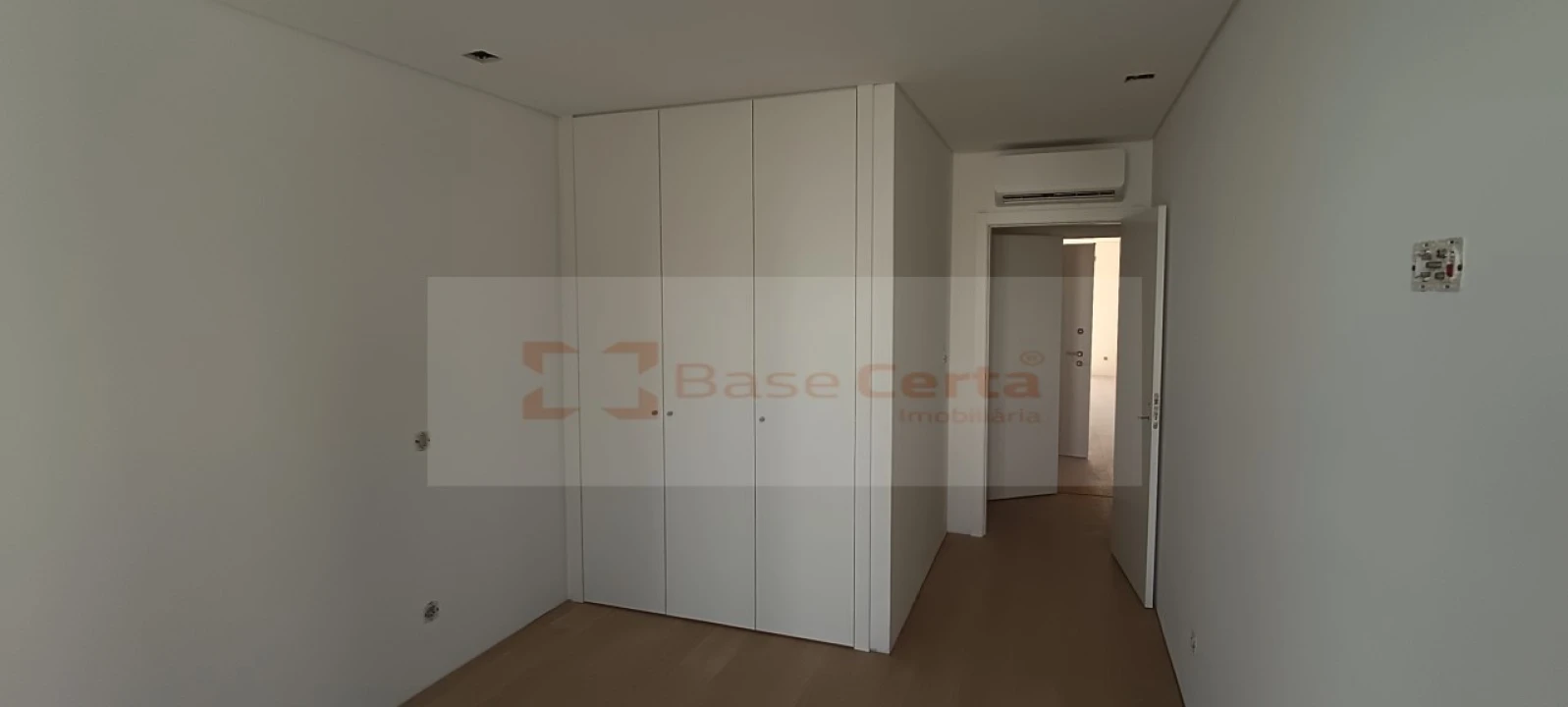 Apartamento T3 para Venda em Vialonga Foto 2