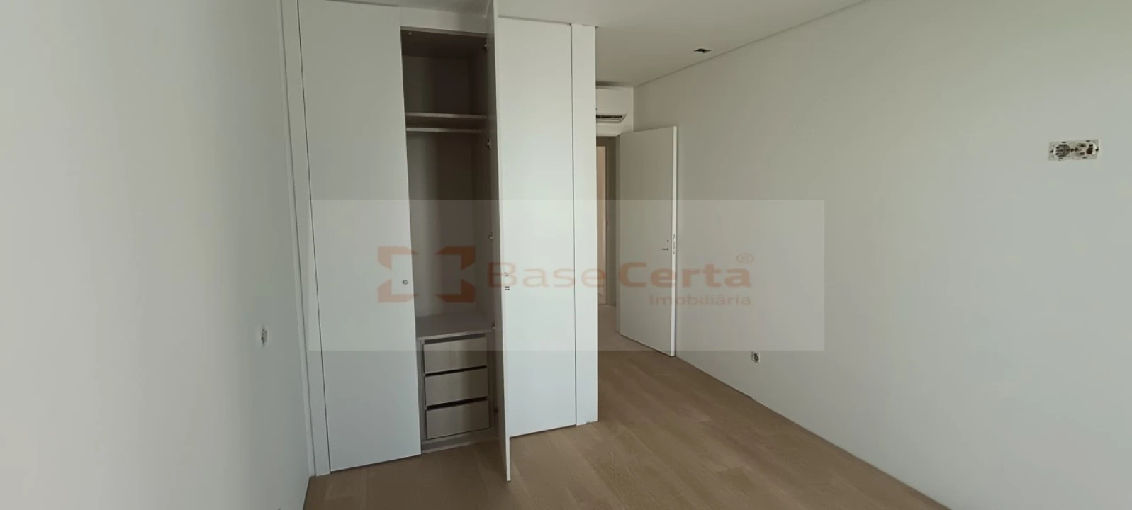 Apartamento T3 para Venda em Vialonga Foto 20