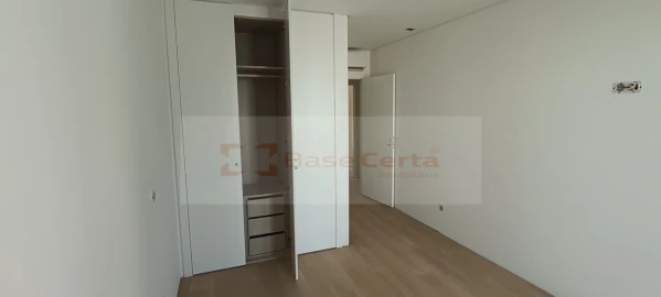 Apartamento T3 para Venda em Vialonga