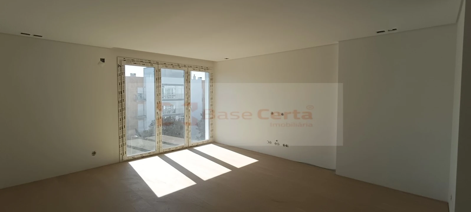 Apartamento T3 para Venda em Vialonga Foto 5
