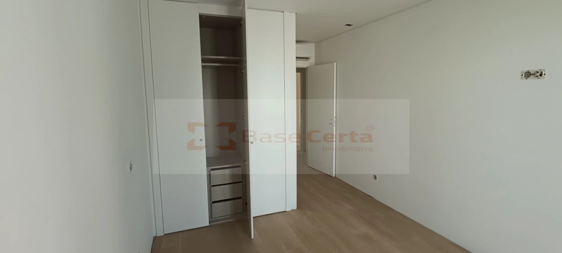 Apartamento T3 para Venda em Vialonga Foto 20