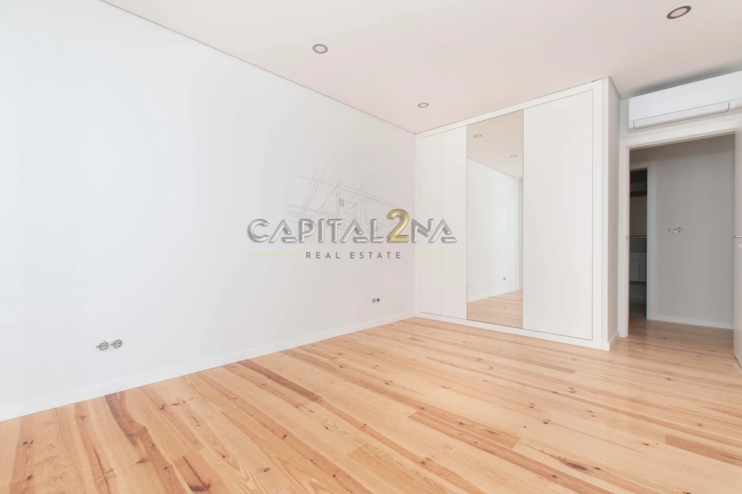 Apartamento T4 para Venda em Carcavelos e Parede Foto 11