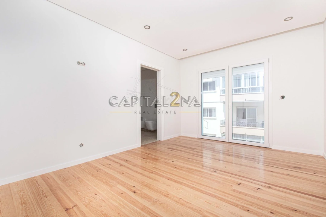 Apartamento T4 para Venda em Carcavelos e Parede Foto 13