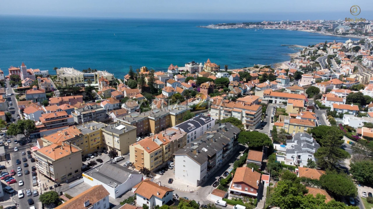 Apartamento T4 para Venda em Carcavelos e Parede Foto 24