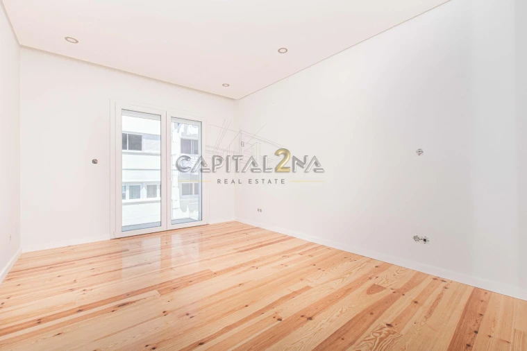 Apartamento T4 para Venda em Carcavelos e Parede Foto 10