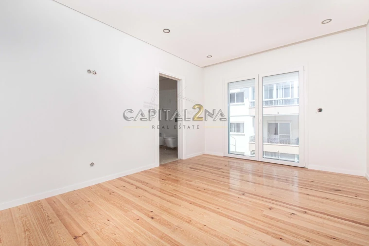 Apartamento T4 para Venda em Carcavelos e Parede Foto 13