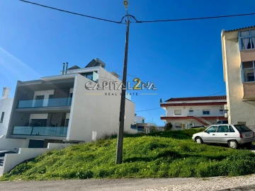 Terreno para Venda em Pontinha e Famões