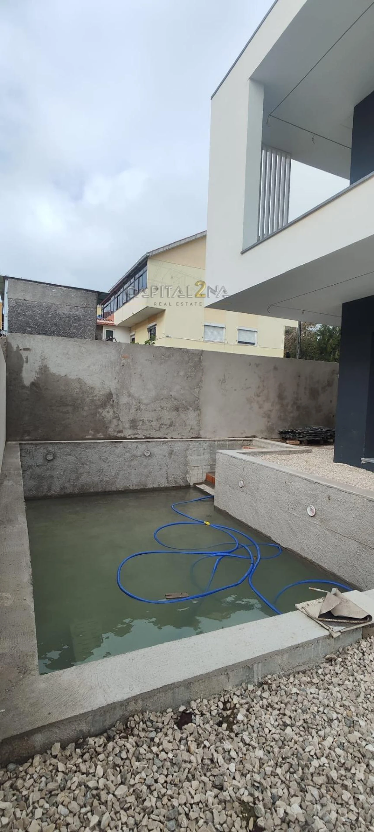 Moradia T5 para Venda em Pontinha e Famões Foto 27