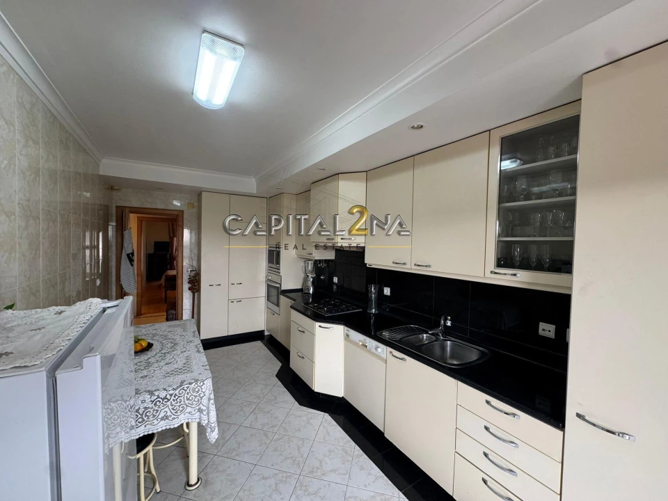 Apartamento T3 para Venda em Almada, Cova da Piedade, Pragal e Cacilhas Foto 10